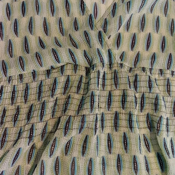 Bisou Bisou womens sleeveless top - Picture 2 of 5